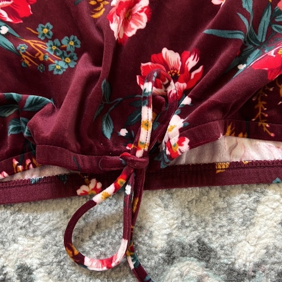 Loft Velour Floral Top - Picture 5 of 8